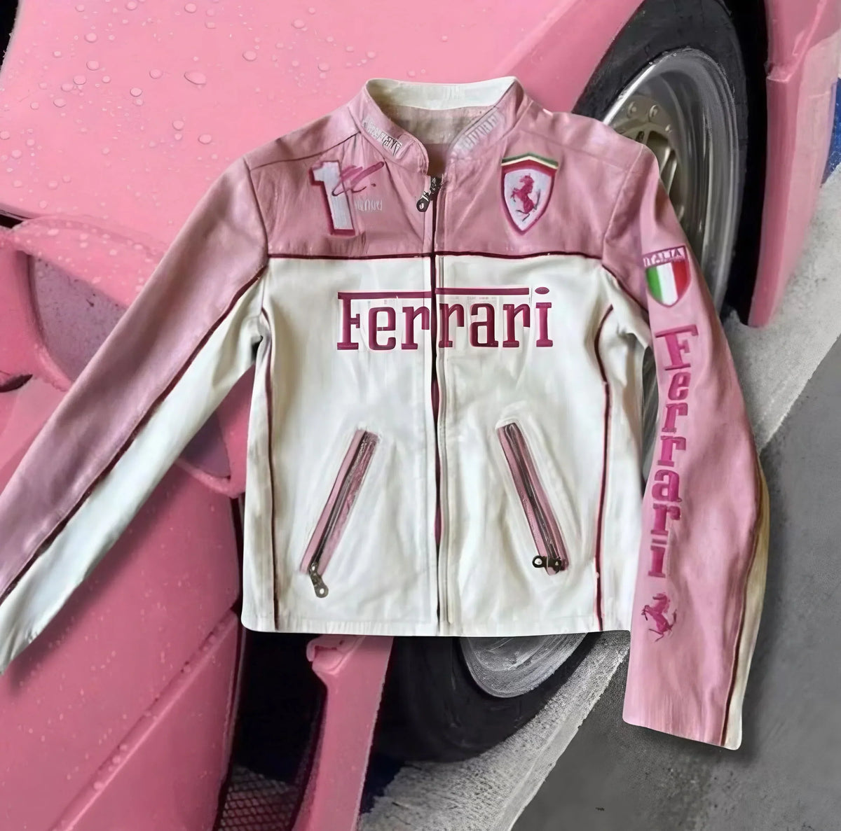 Jaqueta Ferrari Branca e Rosa